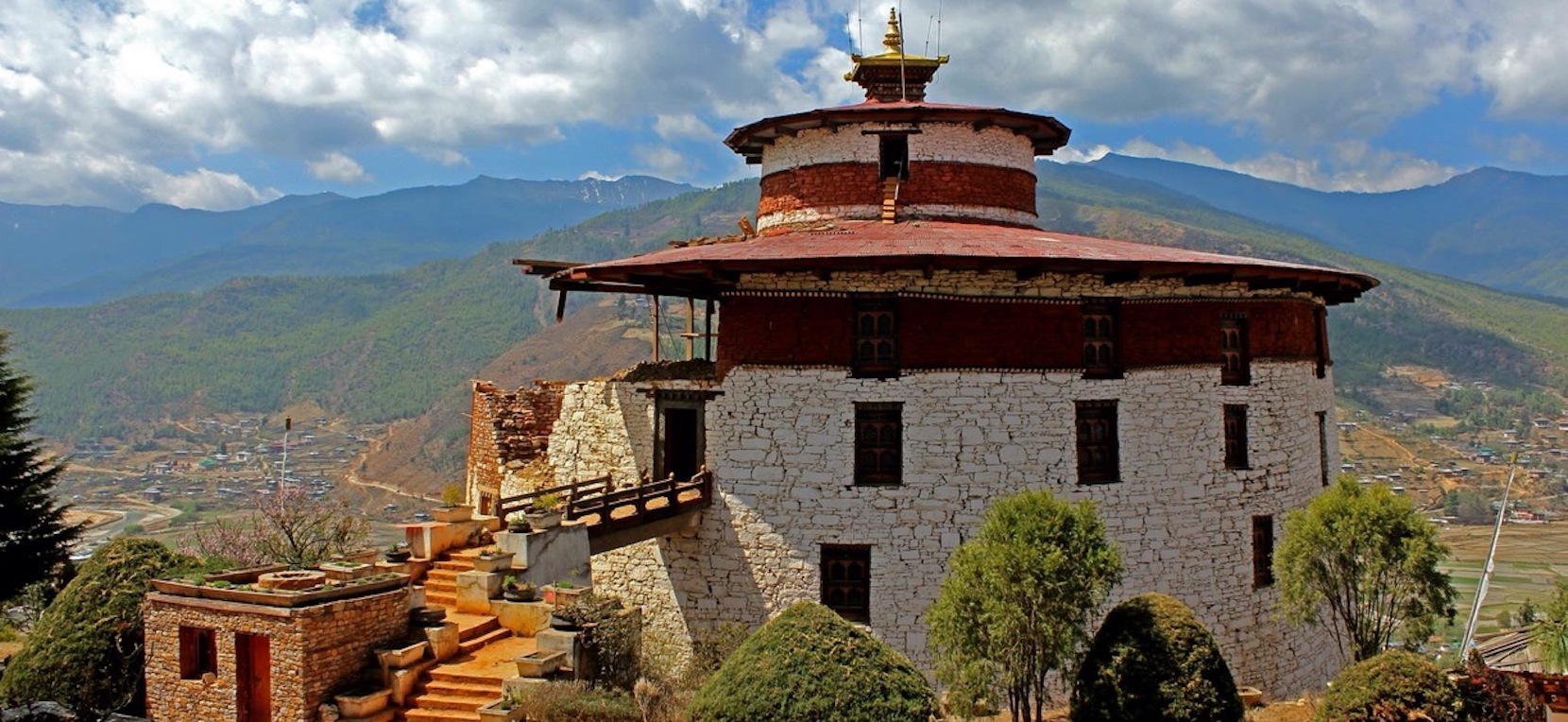 4 Day Tast of Bhutan Premium Private tour (business class flight from Bangkok included) High Season