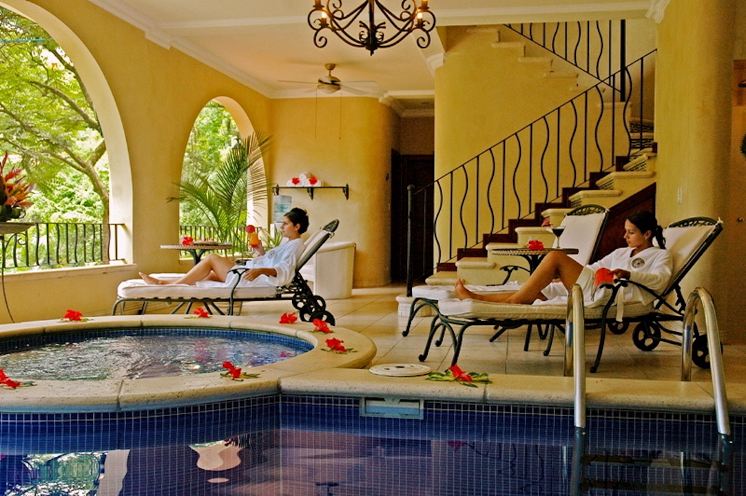 Parador Luxury Resort & Spa ***** / Where Leisure and Nature meet. 